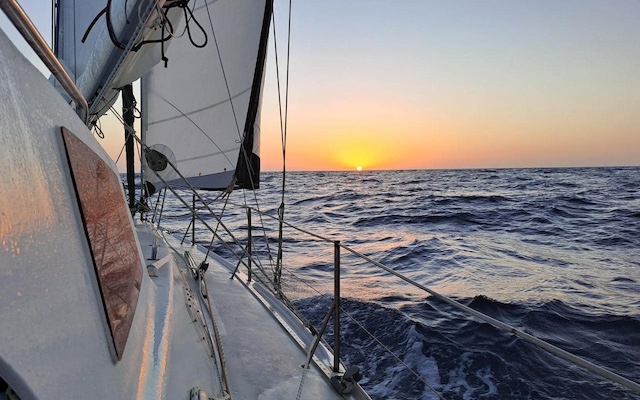 Tour du monde en solitaire pour un skipper solidaire